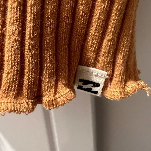 Billabong Cropped Ribbed Tank - Picture 4 of 6